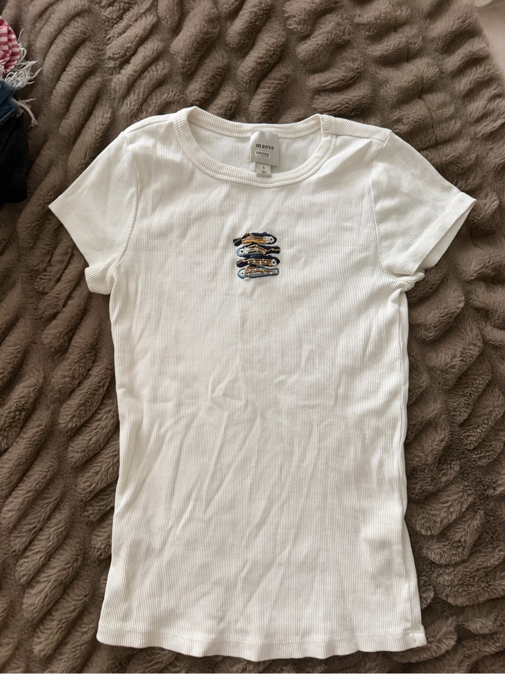 Maeve White Ribbed Tee with Beaded Fish